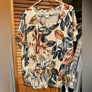 Floral t-shirt C&C Cali brand.